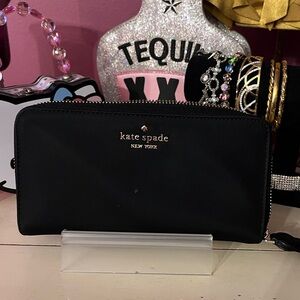 KATE SPADE ♠️ Continental Wallet Nylon Black